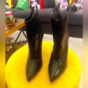 Aqua ankle high heel booties - size 10. Never worn